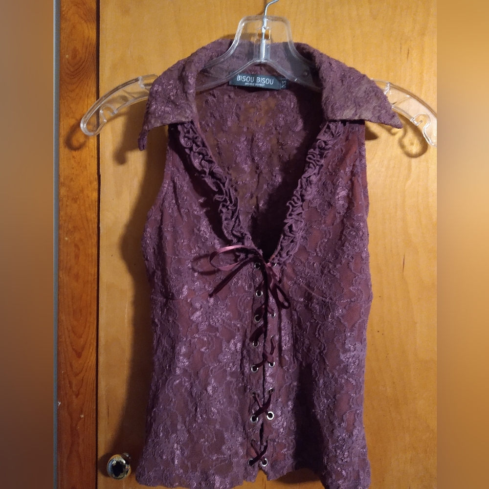 Eggplant Bisou Bisou lace top XS